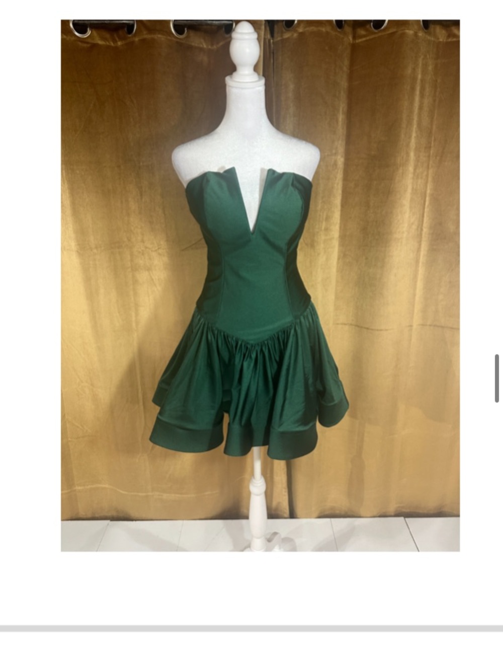 Strapless Emerald Green V-Plunge Fit & Flare Dress